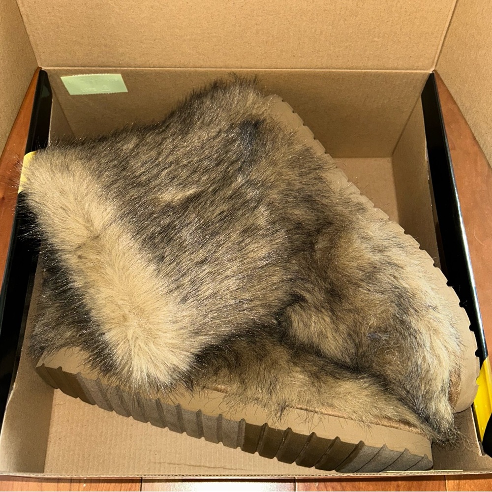 Madden NYC Womens Faux Fur Slipper Booties NWT